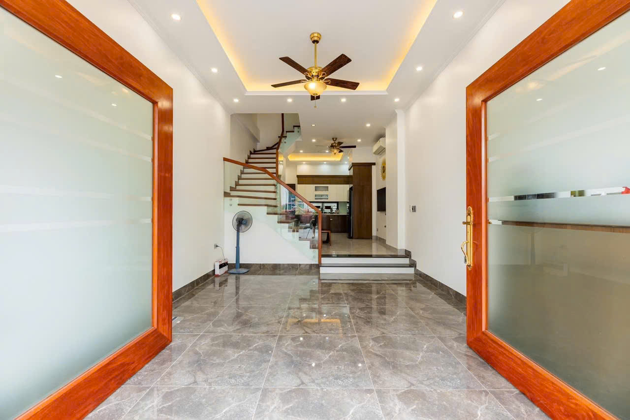Cho thuê nhà Biệt thự Liền Kề Hồ Đến Lừ 4 tầng x 60m2, 3 ngủ VP, KD online - Ảnh chính